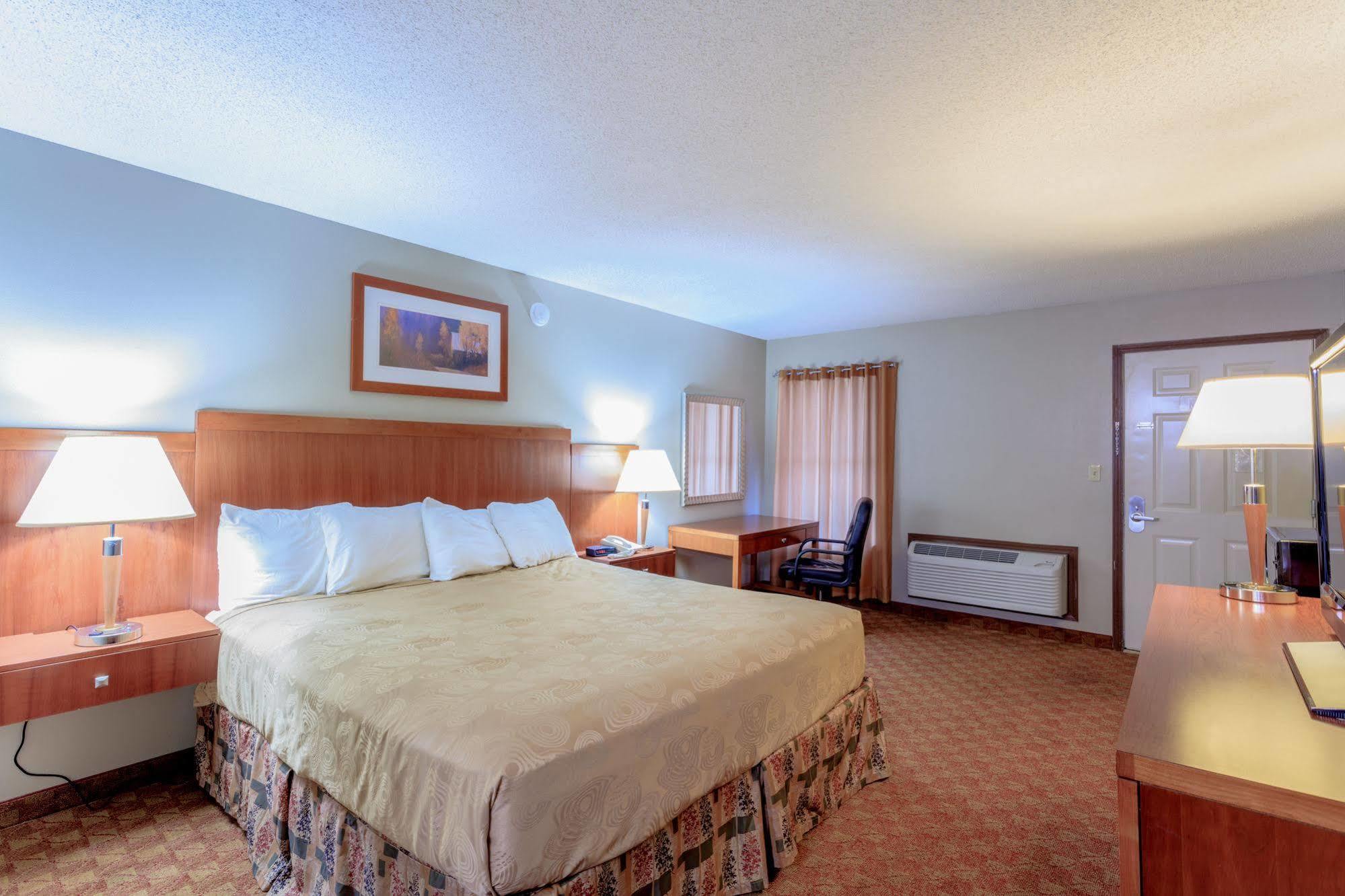 Angel Inn - By The Strip Branson Luaran gambar