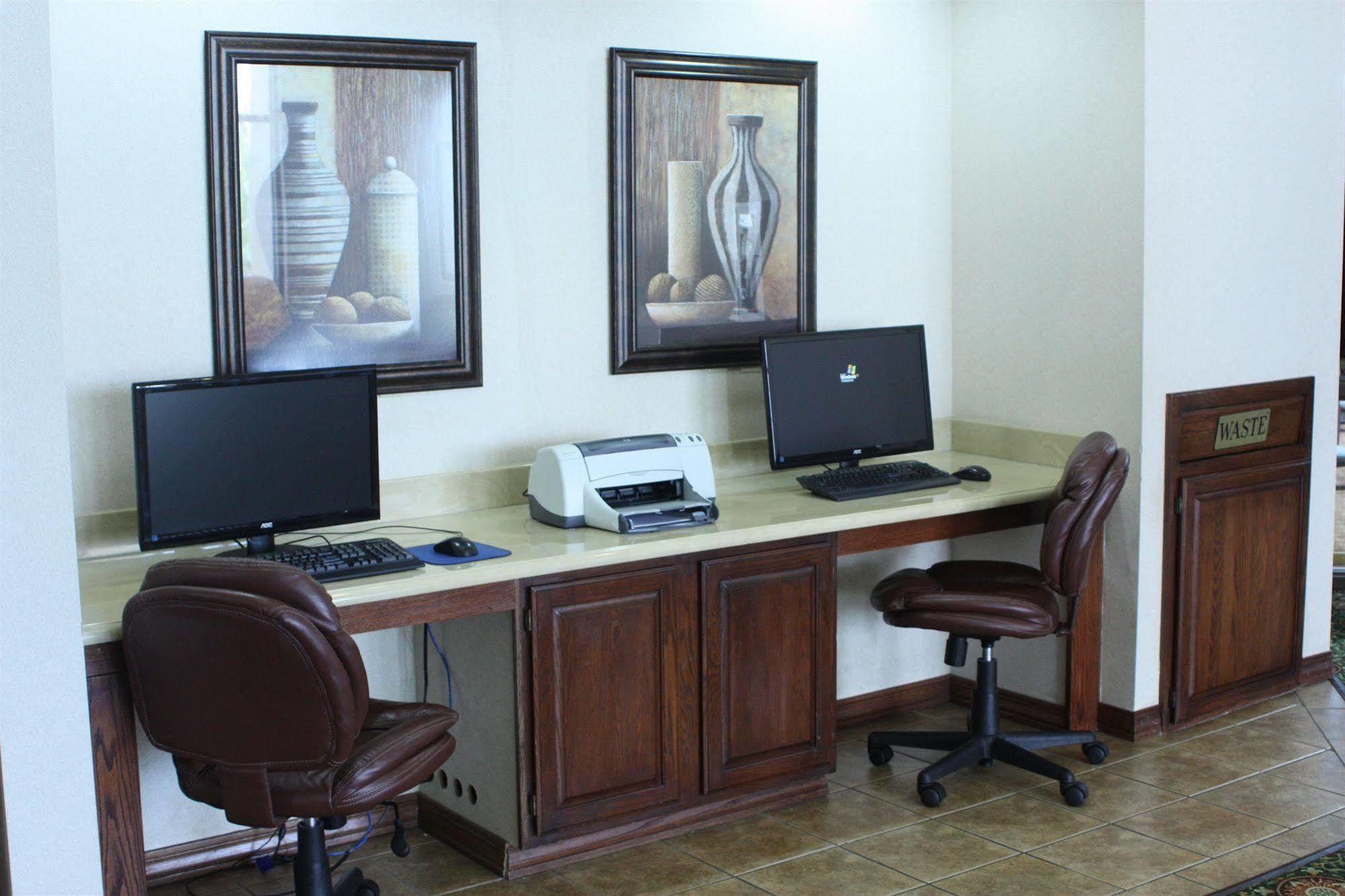 Angel Inn - By The Strip Branson Luaran gambar
