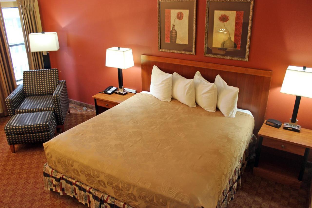 Angel Inn - By The Strip Branson Luaran gambar